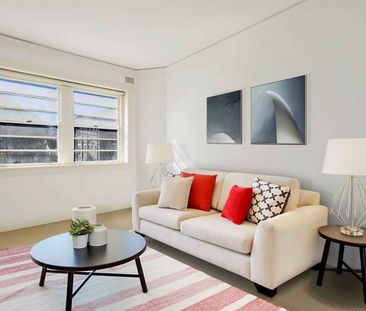 Light filled One Bedroom Apartment - Photo 2