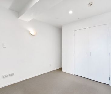 Water views, Balcony and Carpark - Photo 2