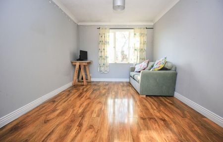 1 bedroom ground floor maisonette to rent - Photo 2