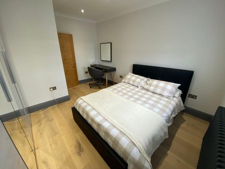 Modern one bedroom flat to let in the heart of Earls Court - Photo 2