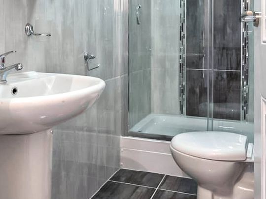 Apt 7, 4 Darnley Road - Photo 1