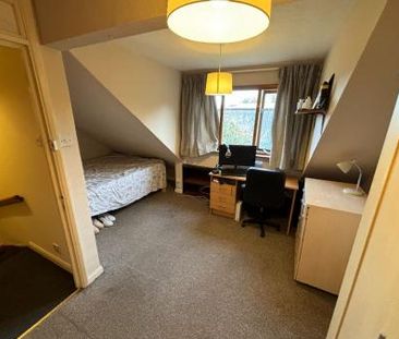 5 Bed Student Home - 9 Regency Place, Canterbury - Photo 2