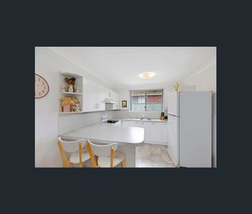 Three Bedroom Home with Room to Relax - Photo 5