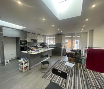 Hanson Gardens, Southall, UB1 - Photo 6