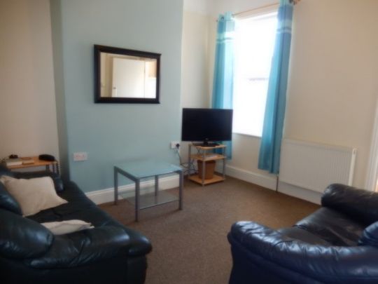 4 Bed Terrace house Heathcote Street - Photo 1