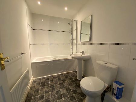 4 bedroom townhouse to rent - Photo 3