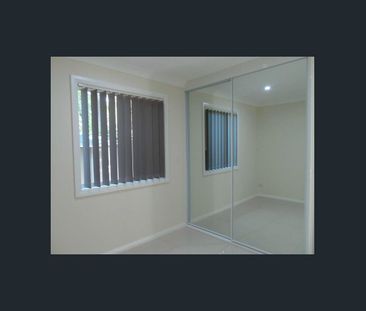 2 Bedroom Granny Flat - Walk to Station. Rent Includes Water. Solar... - Photo 1