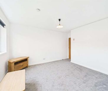 Eccles Old Road, Salford, Greater Manchester, M6 - Photo 4