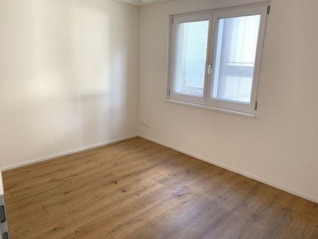 Moderne 2 ½ Zimmerwohnung im 1. OG - Foto 2