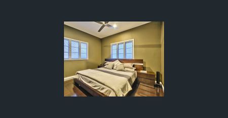 Charming Alderley Residence with Spacious Layout & Leafy Backyard Retreat - Photo 5