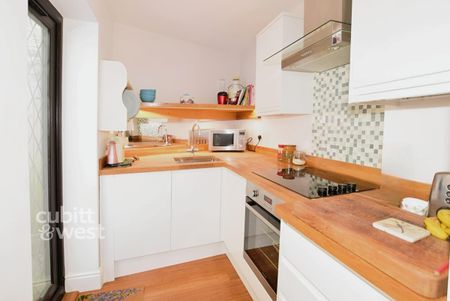 2 bedroom cottage to rent - Photo 2