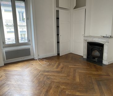 STUDIO - LYON 6ème - Photo 2