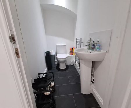 Room 2, 35 Mill Road, Cambridge - Photo 5