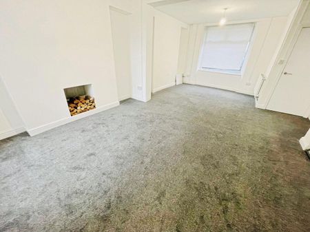 West Hill, TREDEGAR - Photo 2