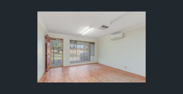19 CHIDZEY DR, SEVILLE GROVE 3 BED HOUSE MIN 3MONTH LEASE - Photo 1