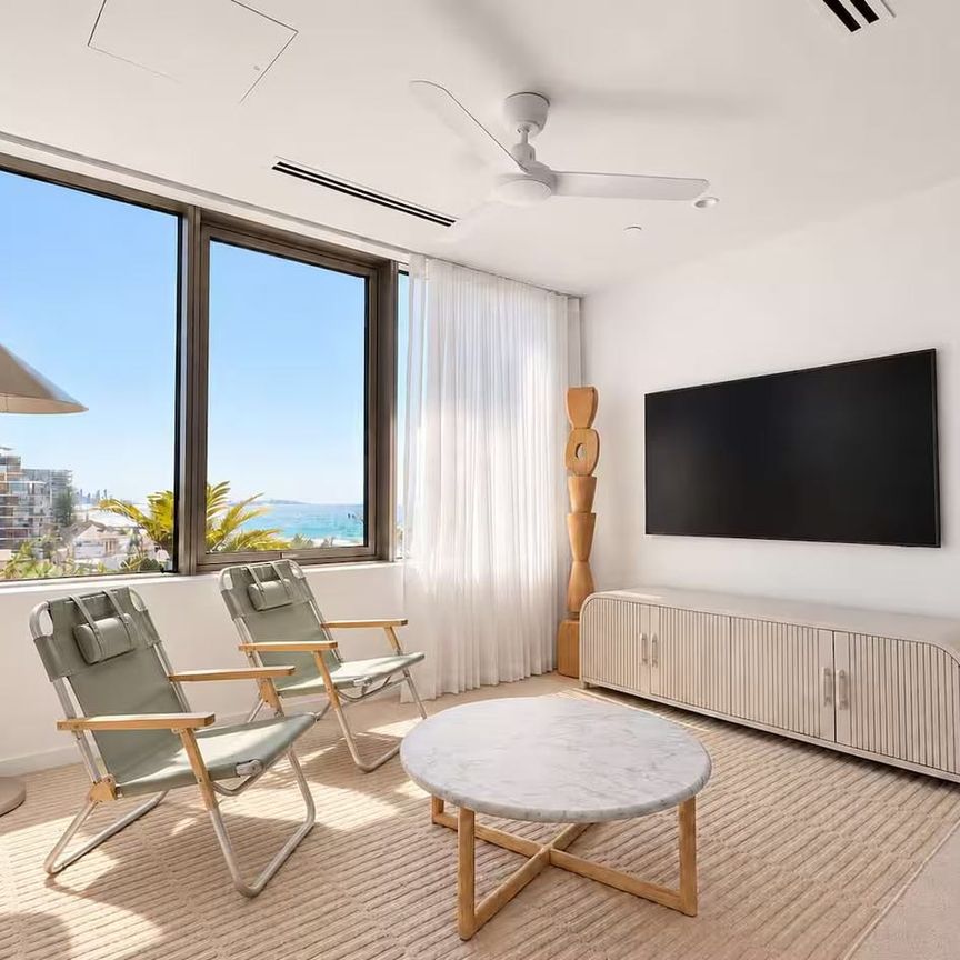 Brand new beachfront luxury 3 bedroom apartment with uninterrupted ocean views - Photo 1