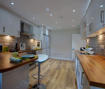 1 bedroom in a house share to rent - Photo 4