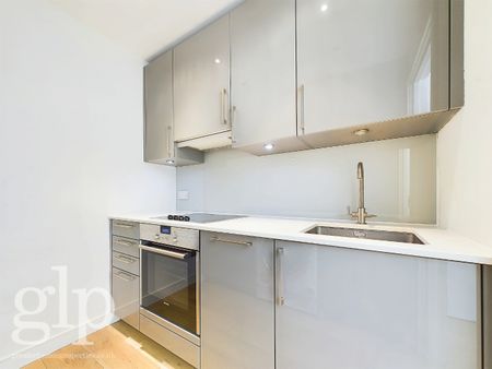 Studio, Marshall Street, Soho, W1F - Photo 5