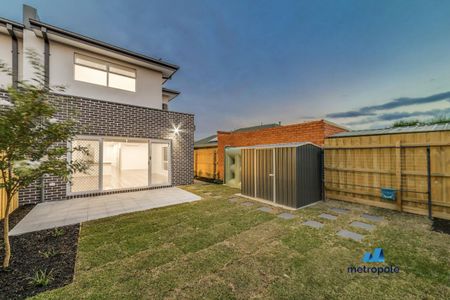 3A Almurta Road, BENTLEIGH EAST, VIC - Photo 5