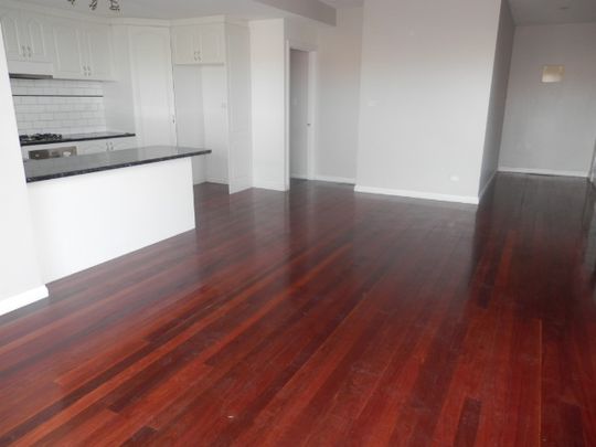 Modern Comfort in a Prime Glenroy Location! - Photo 1