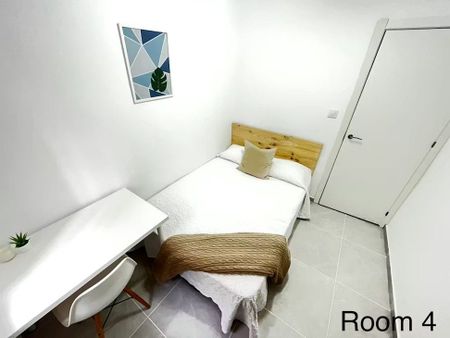 Calle Granate, Sevilla, Andalusia 41009 - Photo 3