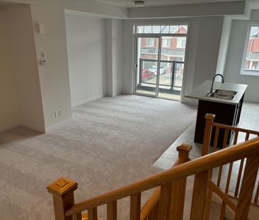 For Lease - 2015 Cameron Lott Crescent, Oshawa, Ontario - Photo 4