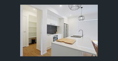 Near-New, Fully Furnished Modern Living in Deception Bay – 4 Bed, 3 Bath Home - Photo 4