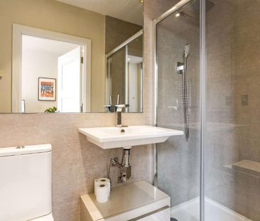 2 Bed Flat, Portland Square, BS2 - Photo 6