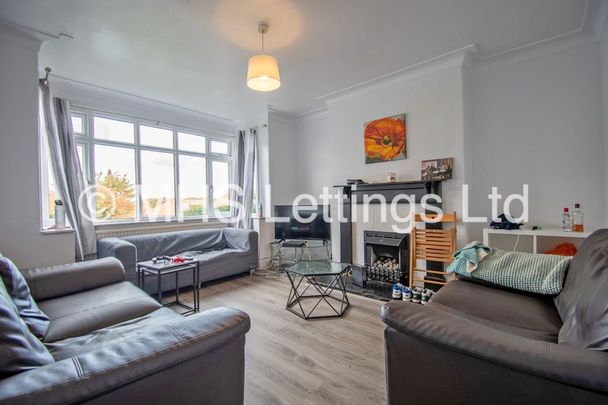 4 Bedroom Semi-Detached House for rent in St. Chads View - Photo 1