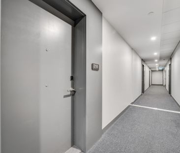 For Lease - 3265 Carding Mill Trail Unit# 218, Oakville, Ontario - Photo 1