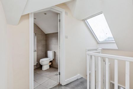 3 bedroom maisonette to rent - Photo 4