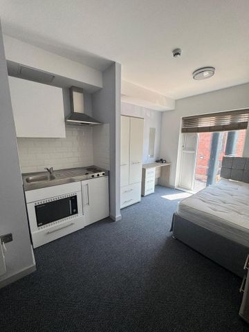 Studio to rent - Photo 2