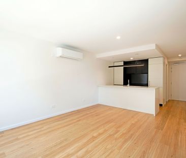 Stylish 2 Bedroom Apartment in Dickson Centre - Photo 2