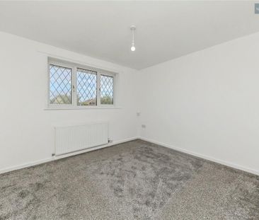 2 bedroom mews to rent - Photo 3