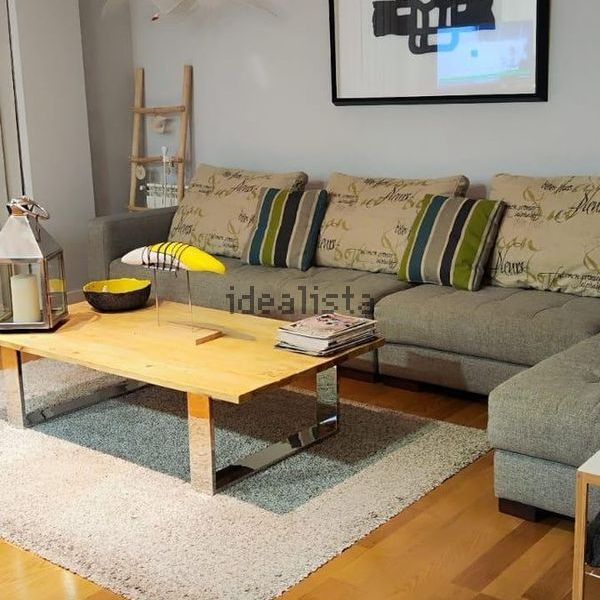 Alquiler de piso en Calle Virgen del Carmen - Photo 1