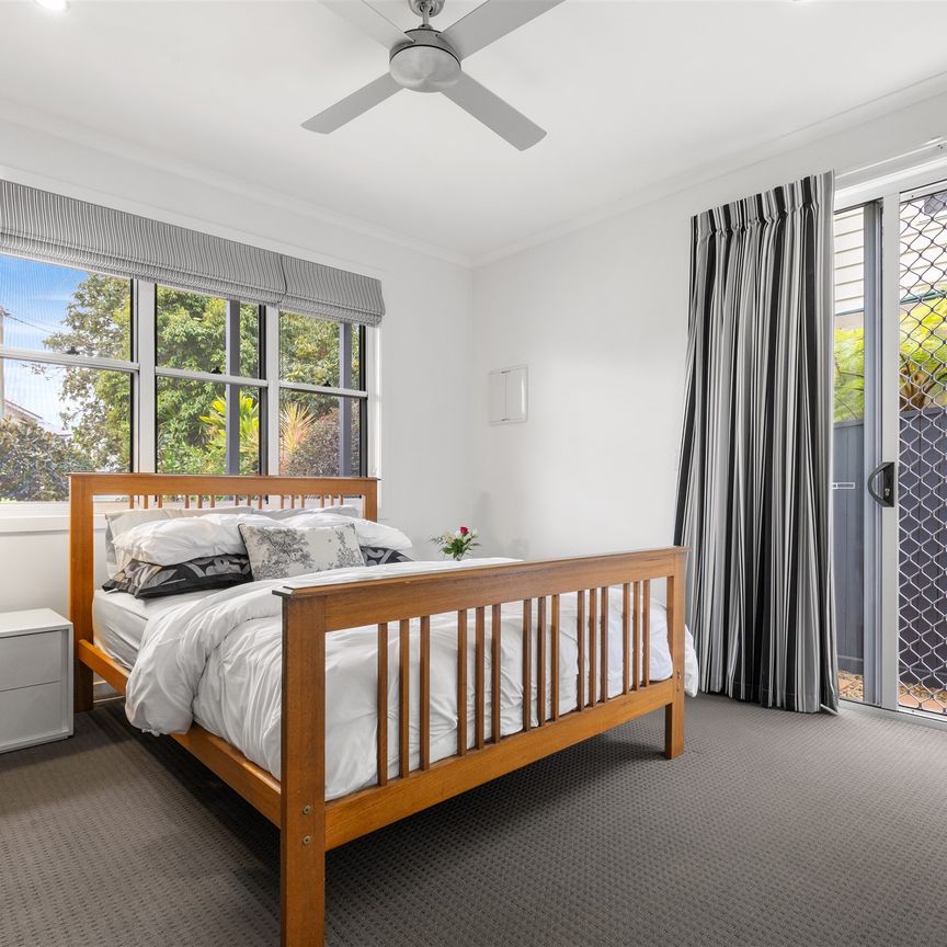 9 Gilmore Street, Tarragindi QLD 4121 - House For Rent - $1,195 | Domain - Photo 1