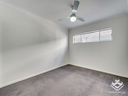 Spacious & quiet unit with park & city view - Photo 3