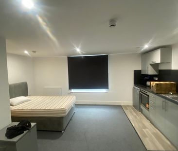 Studio Flat, Straits Parade, BS16 - Photo 2