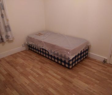Room in a Shared House, Wembley, HA0 - Photo 4