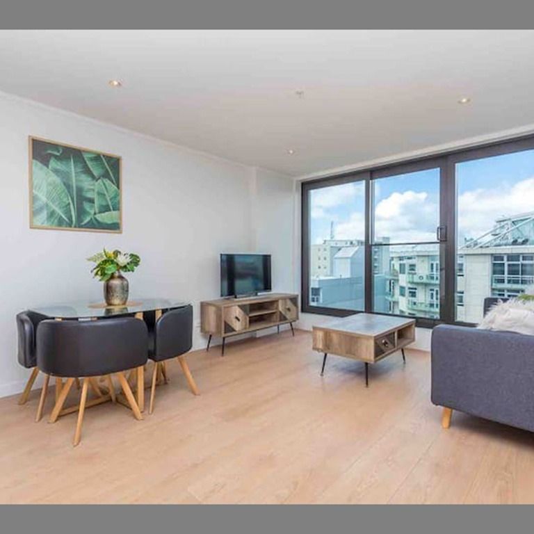 Beauty in the Heart of CBD - Photo 1