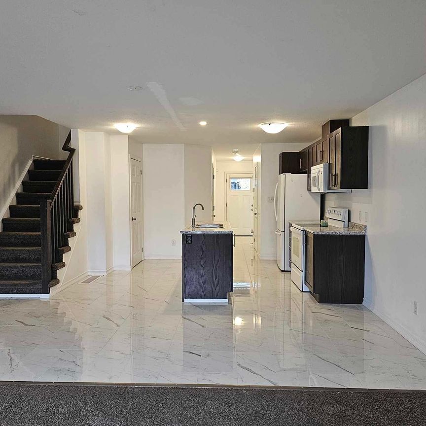 For Lease - 209 Woodmeadow Court, Kitchener, Ontario - Photo 1