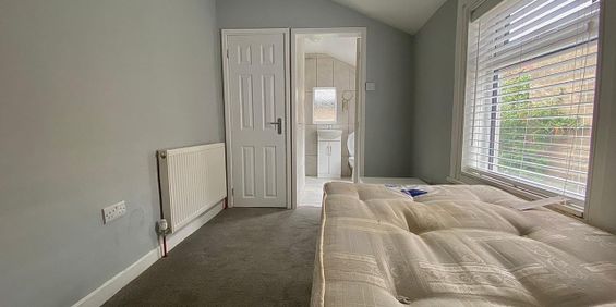 Room in a Shared House, Hastings Street, LU1 - Photo 3