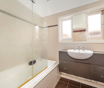 Semi-detached home - Photo 1