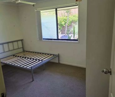 Morayfield - Photo 2