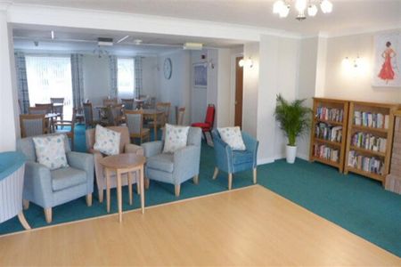 1 bedroom retirement property to rent - Photo 4