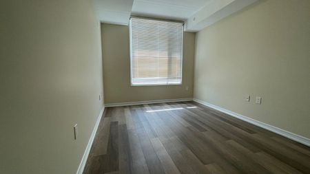For Lease - 80 Orchid Place Drive Unit# 202, Toronto, Ontario - Photo 5
