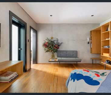 Furnished sunlit home in quiet cul-de-sac - Photo 3