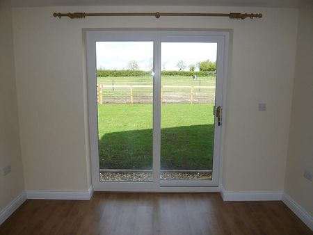 3 bedroom house to rent Mallins Lane, Longcot, Faringdon, Oxfordshire, SN7 - Photo 2