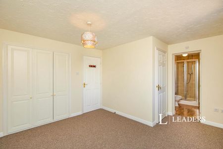 3 bedroom detached house to rent - Photo 5