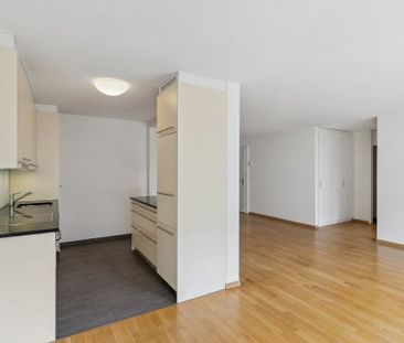 Charmante 3.5-Zi.-Wohnung mit Balkon in zentraler Lage Rubigen - Photo 1